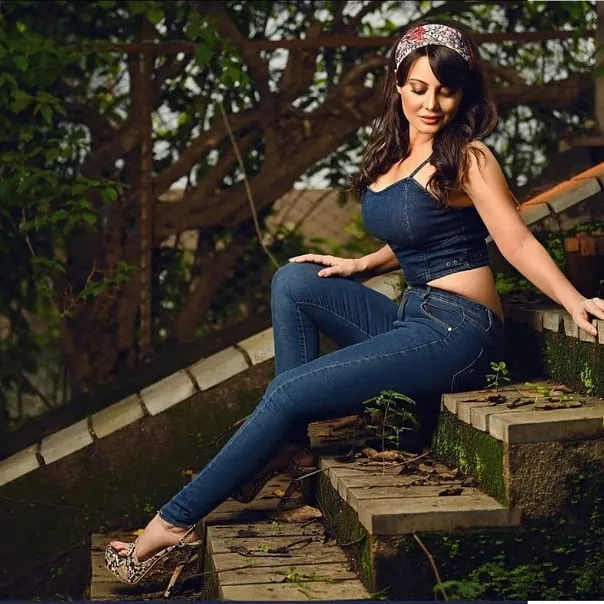 minissha lamba5 