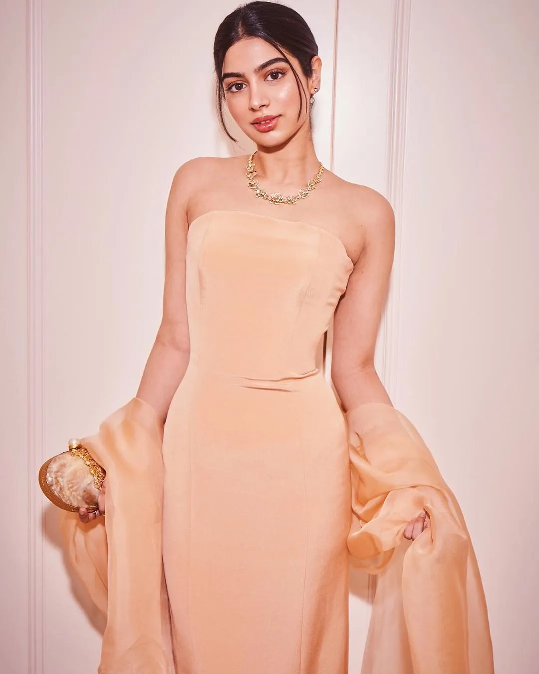 khushi kapoor13 