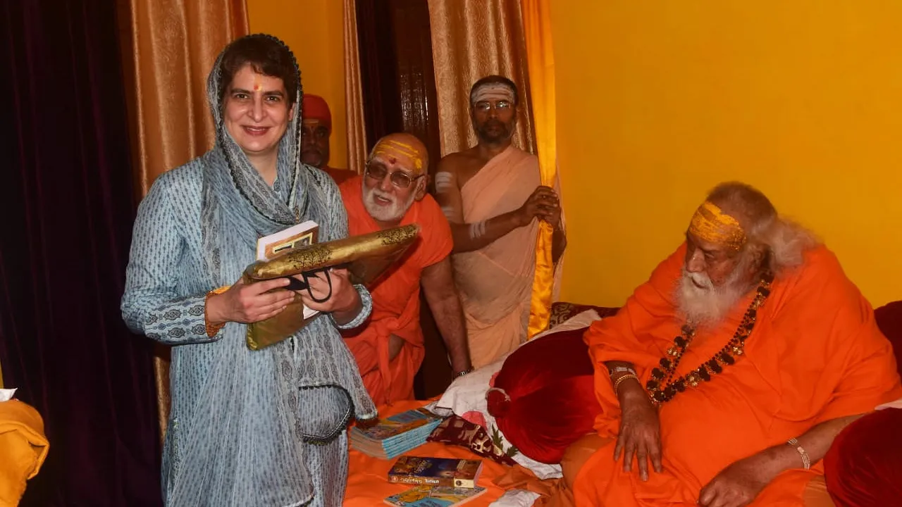 priynaka gandhi1 
