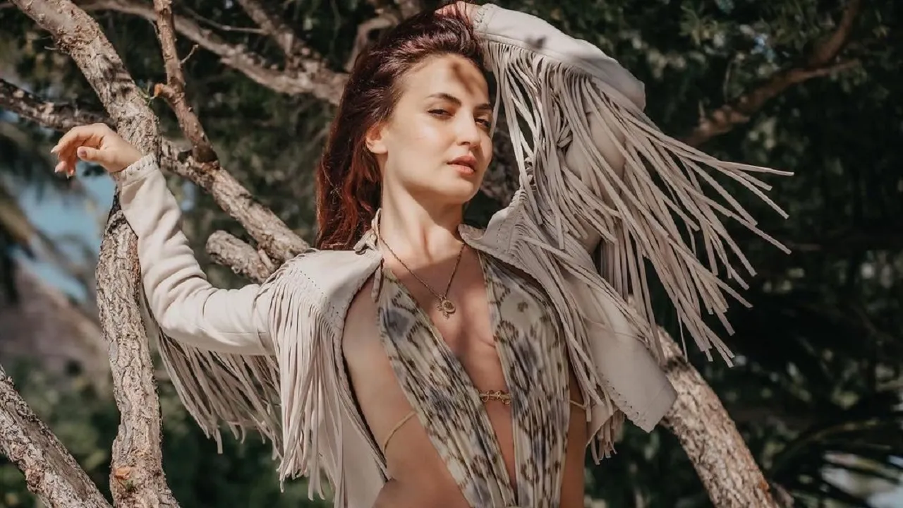Elli AvrRam 