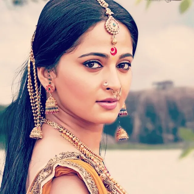 anushka12 