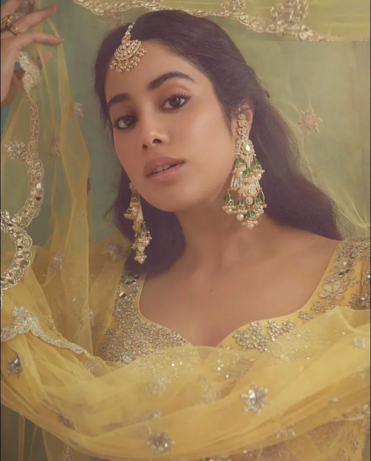 janhvi  1  