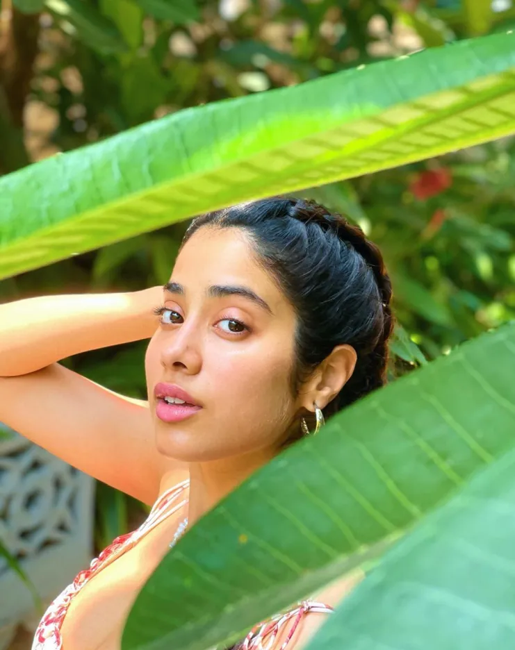janhvi 04 