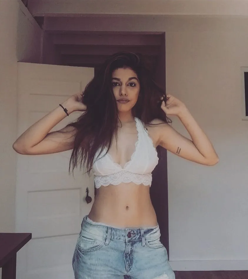 Alaya F