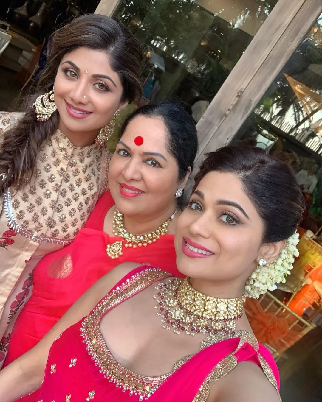 shilpa shamita 