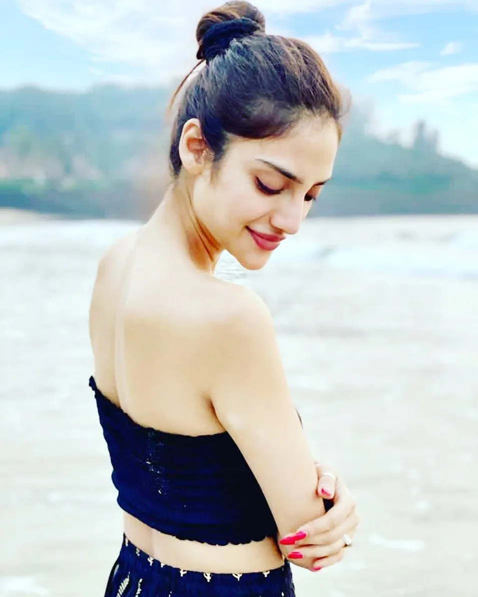 nusrat13 