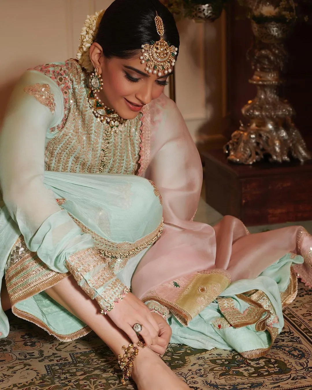 sonamkapoor anarkali2 