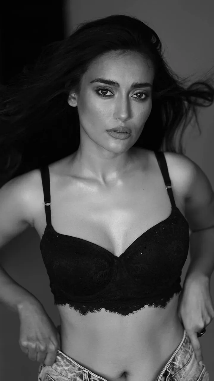 Surbhi Jyoti 