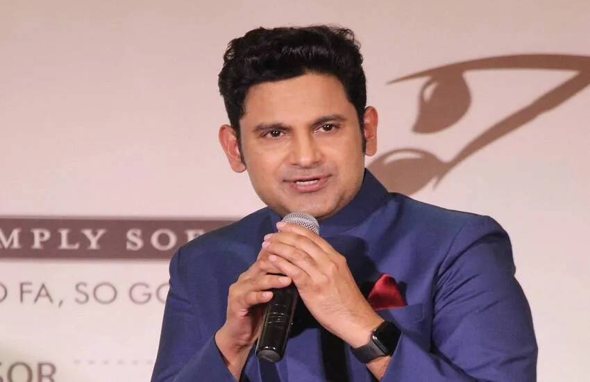 manoj muntashir 