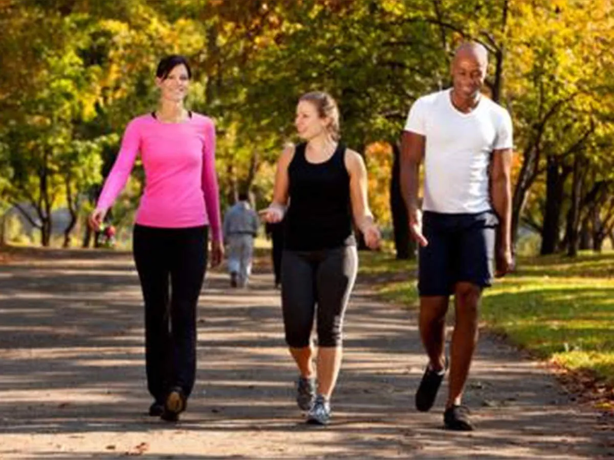 WALKING 