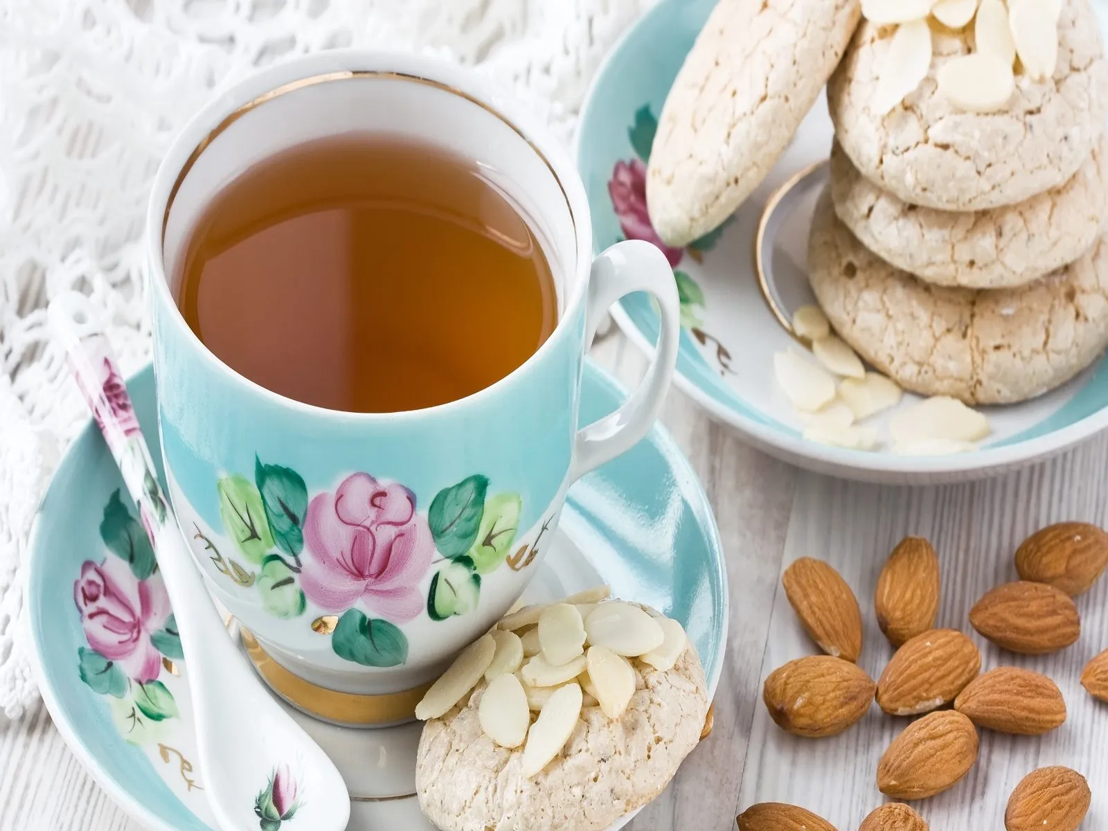 Almond Tea 