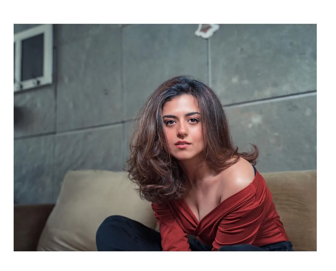 ridhi dogra3 