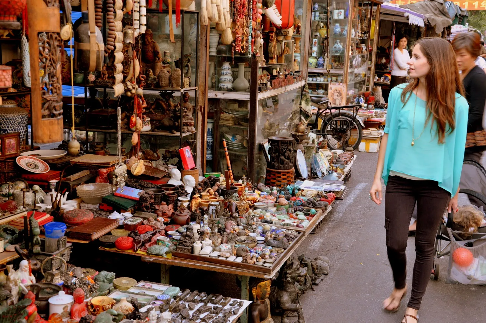 Antique Market 4 