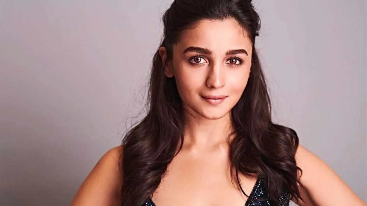 963494 alia bhatt 
