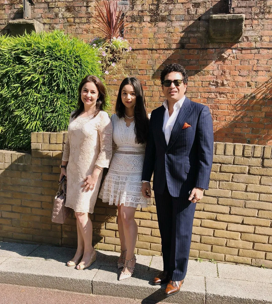 sara tendulkar gradution3 