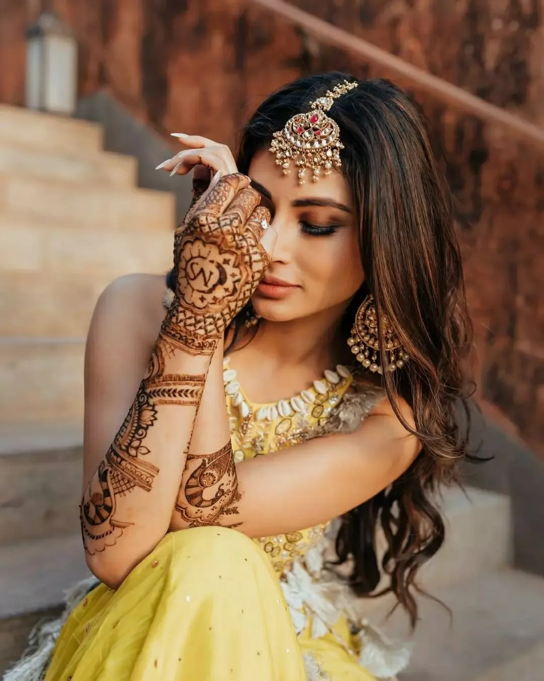 mouni mehandi3 