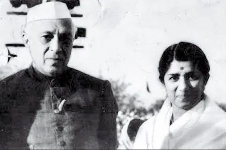 lata mangeshkar nehru 
