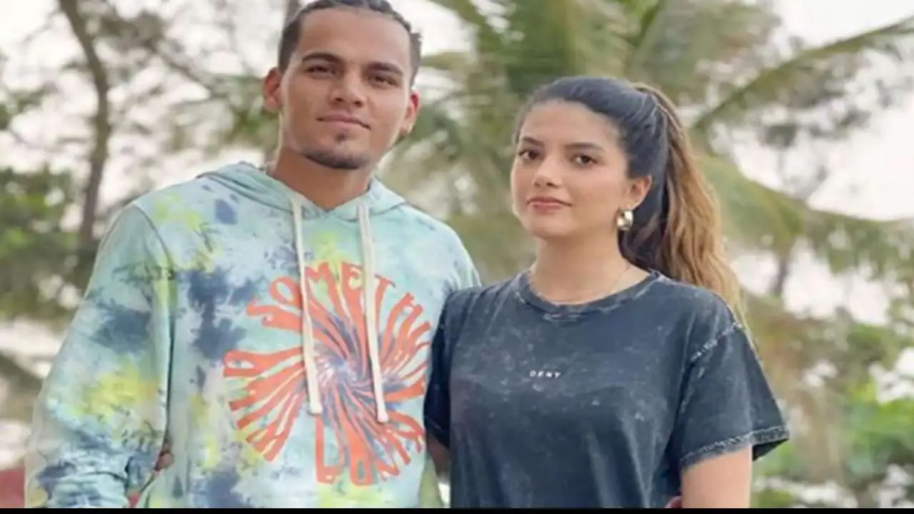 Chahar with gf