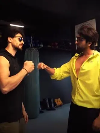 AYUSHMAN AD TIGER SHROFF 