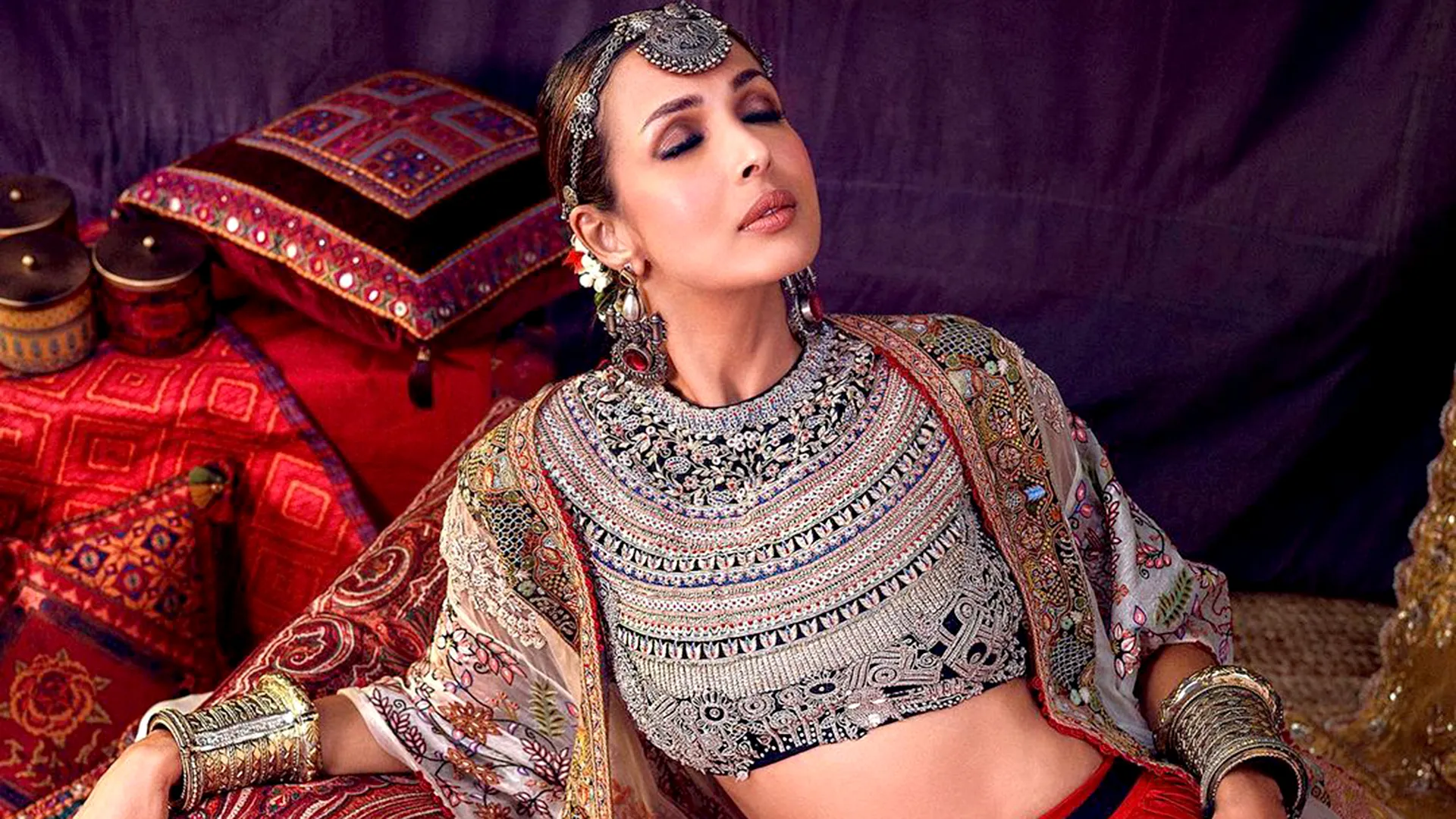 Malaika Arora Anamika Khanna lehenga silver jewellery 