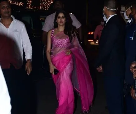 janhvi kapoor 