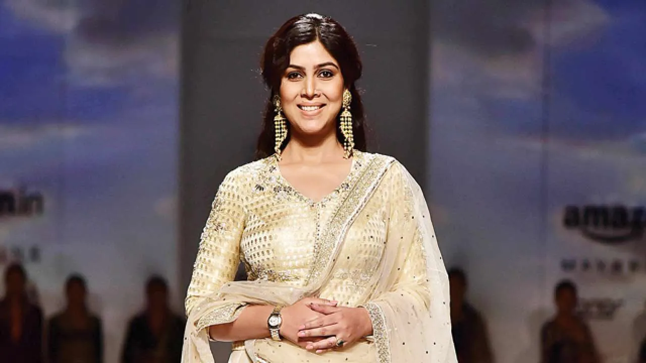 602122 sakshi tanwar 