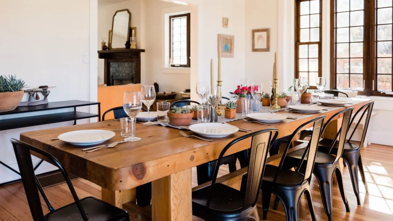 dinning table clean 