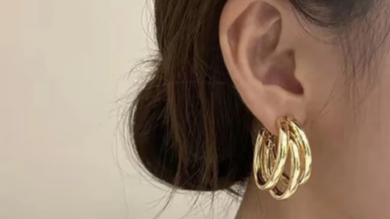 hup earring   