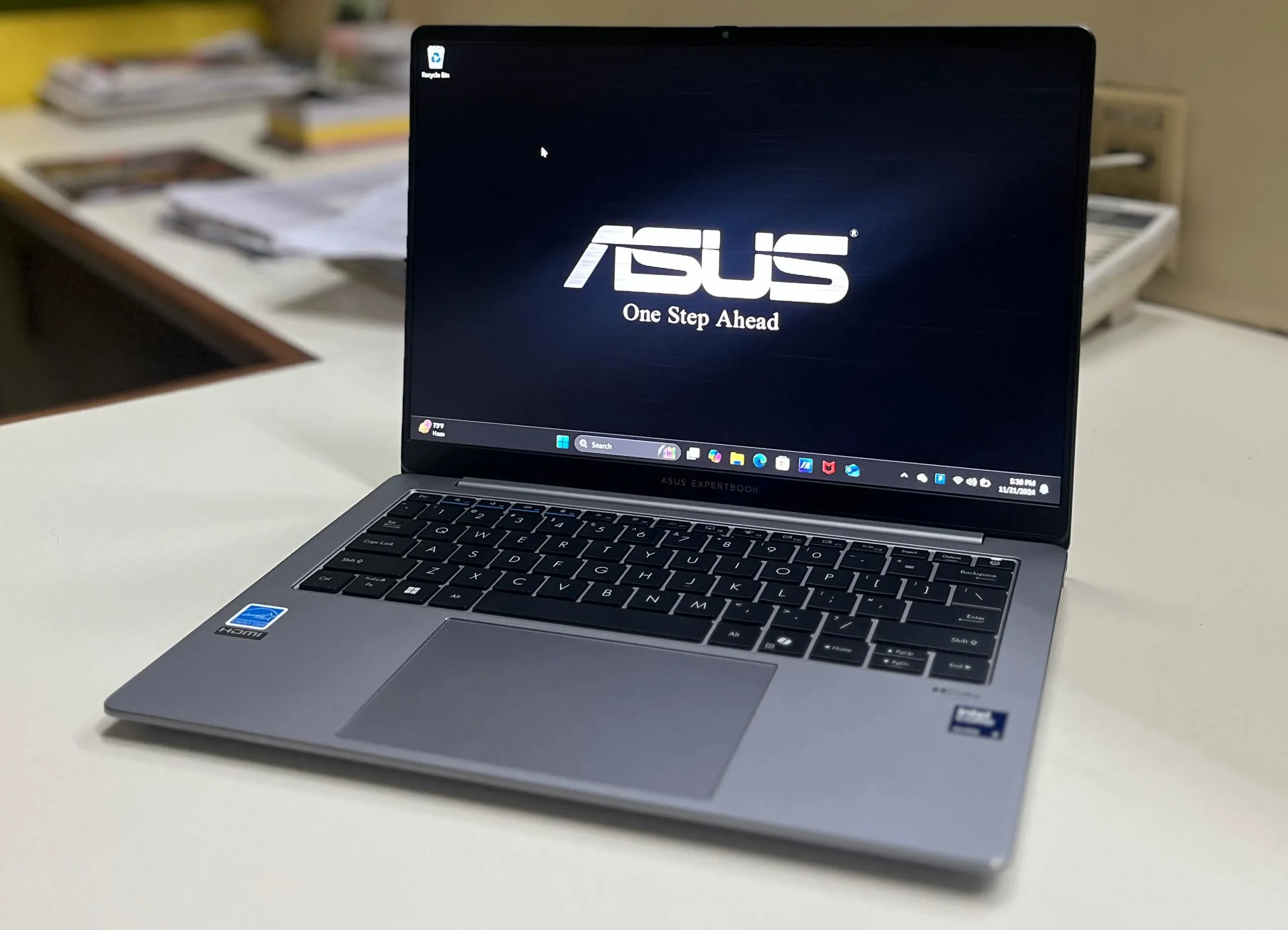 ASUS ExpertBook P5 First Look Display