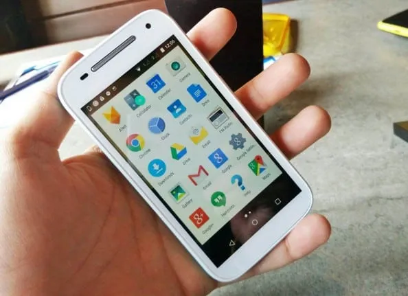 MOTO E 3G in white with  Android 5.0