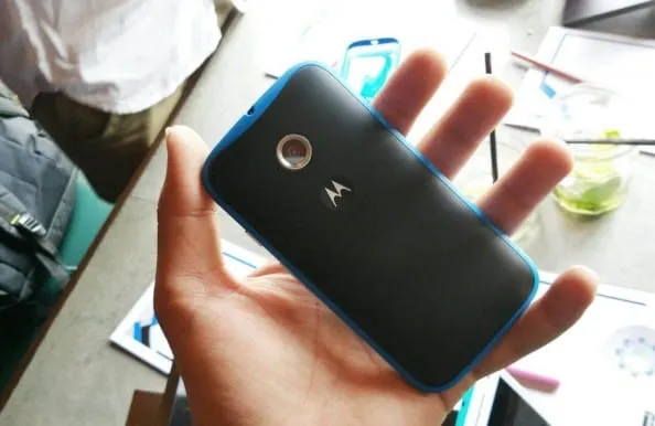 Moto E 3G in Black with blue shell