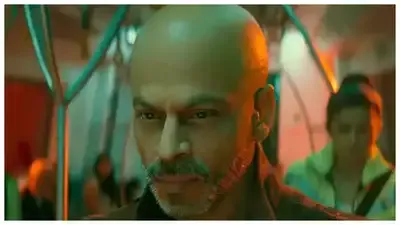 srk bald.webp