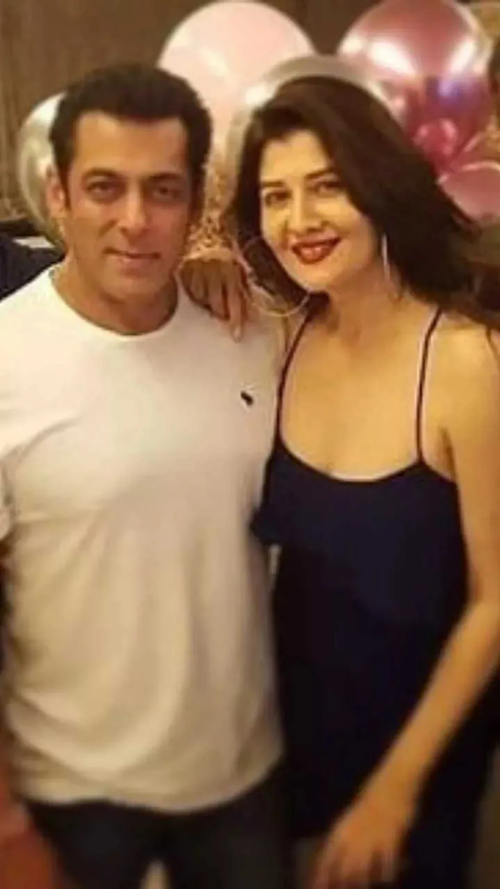 salman and sangeeta.jpg