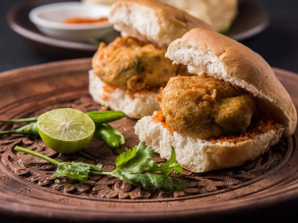 vada pav.png