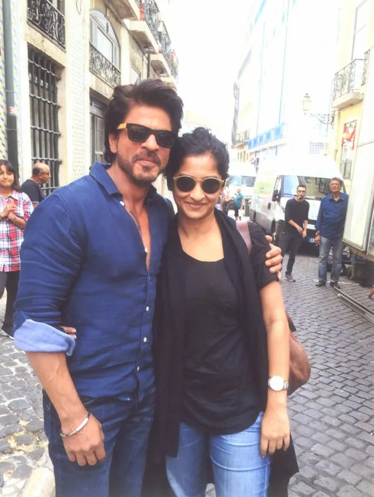 Shah-Rukh-Khan-with-Gauri-Shind.jpg