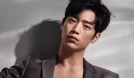 Popular K-drama actor Seo Kang Joon is preparing to get enlisted in the military this month.<br />
