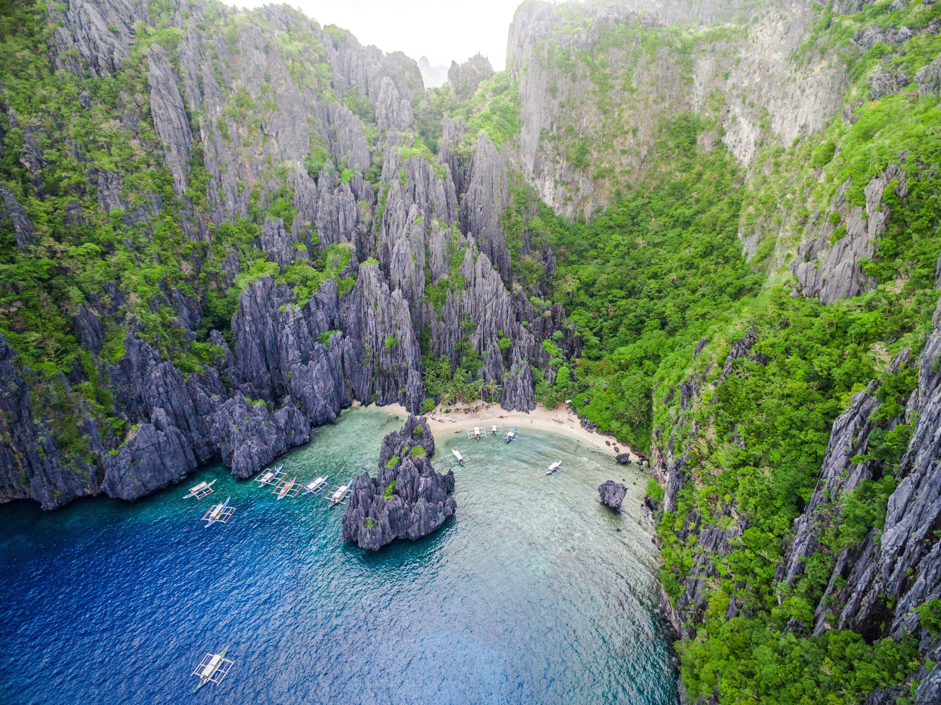 Island-hopping in Palawan Philippines