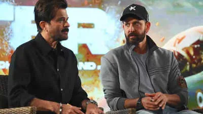 Anil Kapoor breaks into tears as Hrithik Roshan praises him and says: 'I again turned into an assistant on 'Fighter' - WATCH video