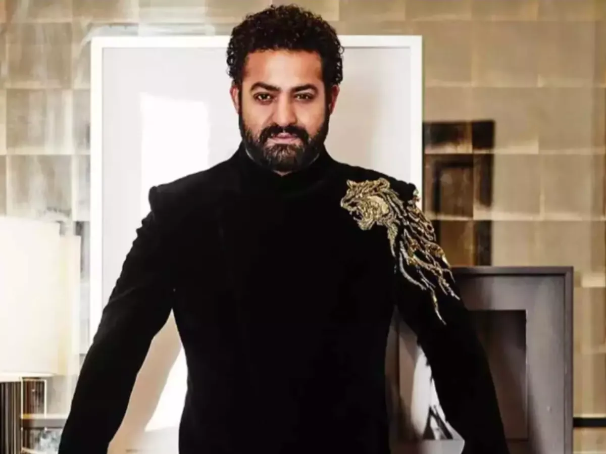 Jr NTR Salary For Hrithik Roshan's 'War 2'