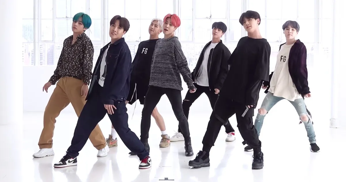 Talk Show Host Jimmy Kimmel Is Under Fire For Comparing BTS to Covid-19<br />
