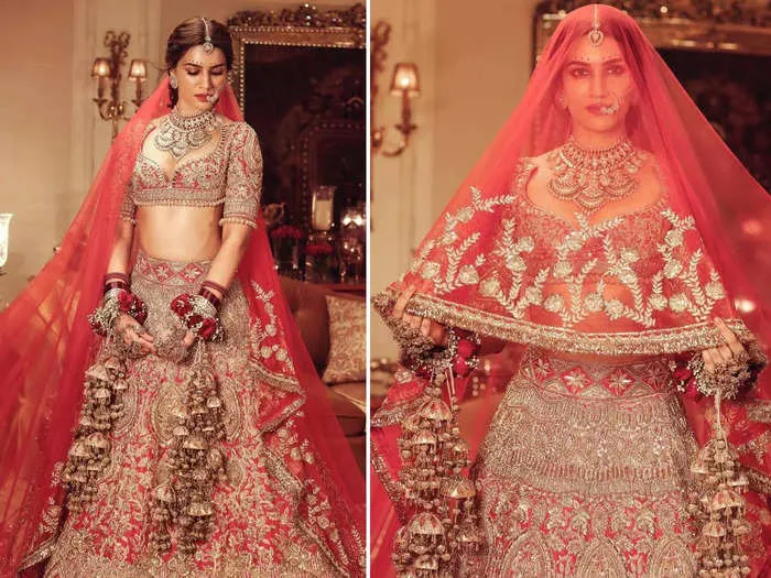 manish malhotra kriti sanon bridal look: कुमकुम से सजा माथा-हाथ में कलीरे  और लंबा घूंघट, हल्के दुपट्टे में लिपटीं कृति सेनन का पहले नहीं देखा होगा  ऐसा लुक ...