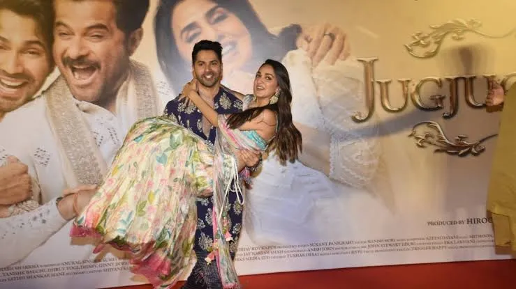 Kiara Advani to get married in two year!?Varun Dhawan asks a report, 'did your parents go to her with proposal' as the reporter ask about marriage 