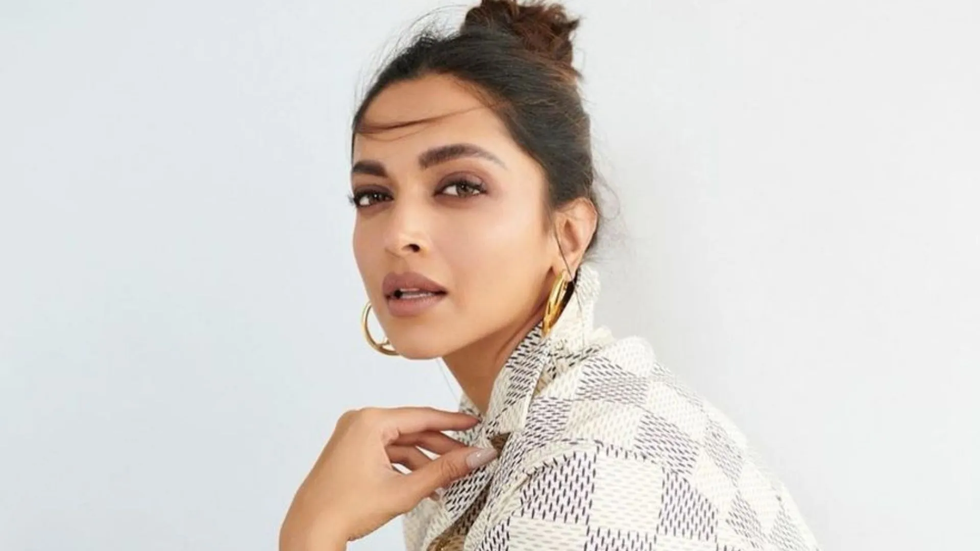 Popular Bollywood Actress Deepika Padukone Will Be The Part Of the 75th Cannes Film Festival jury!