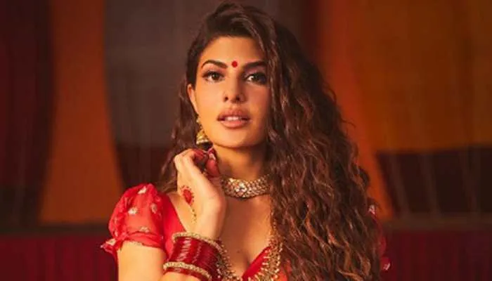 Jacqueline Fernandez looks elegant in a saree as she promotes Bachchan Pandey in the city 