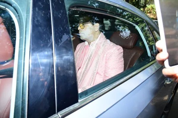 Ranbir Kapoor-Alia Bhatt Wedding LIVE Updates: Karan Johar and Ayan Mukerji attend