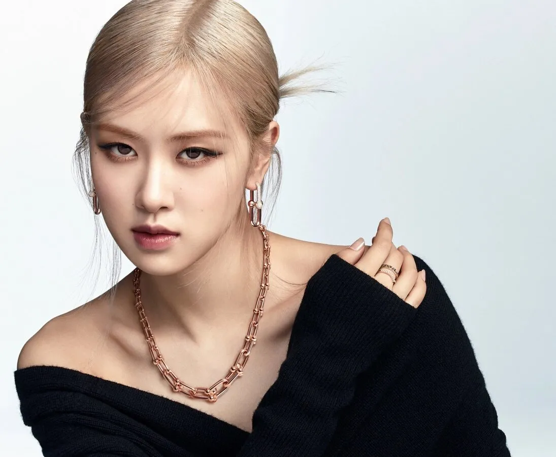 BLACKPINK‘s Rosé to get starred for Tiffany & Co. Campaign.