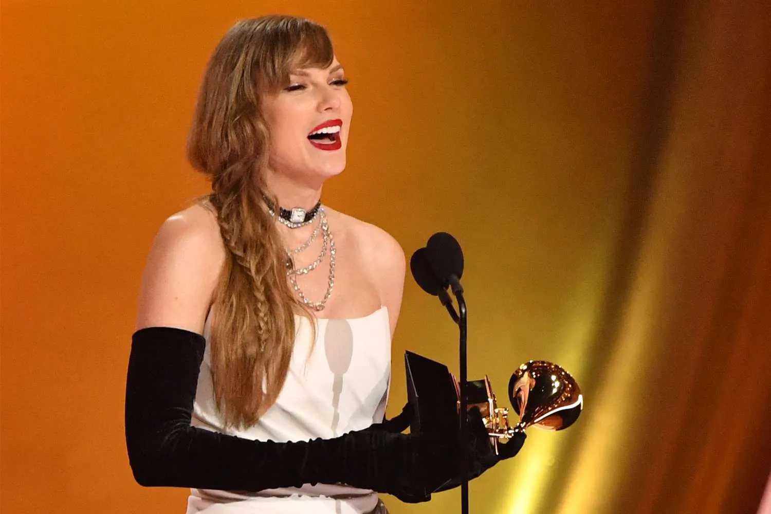 Taylor Swift Wins 4th Album of the Year at 2024 Grammys