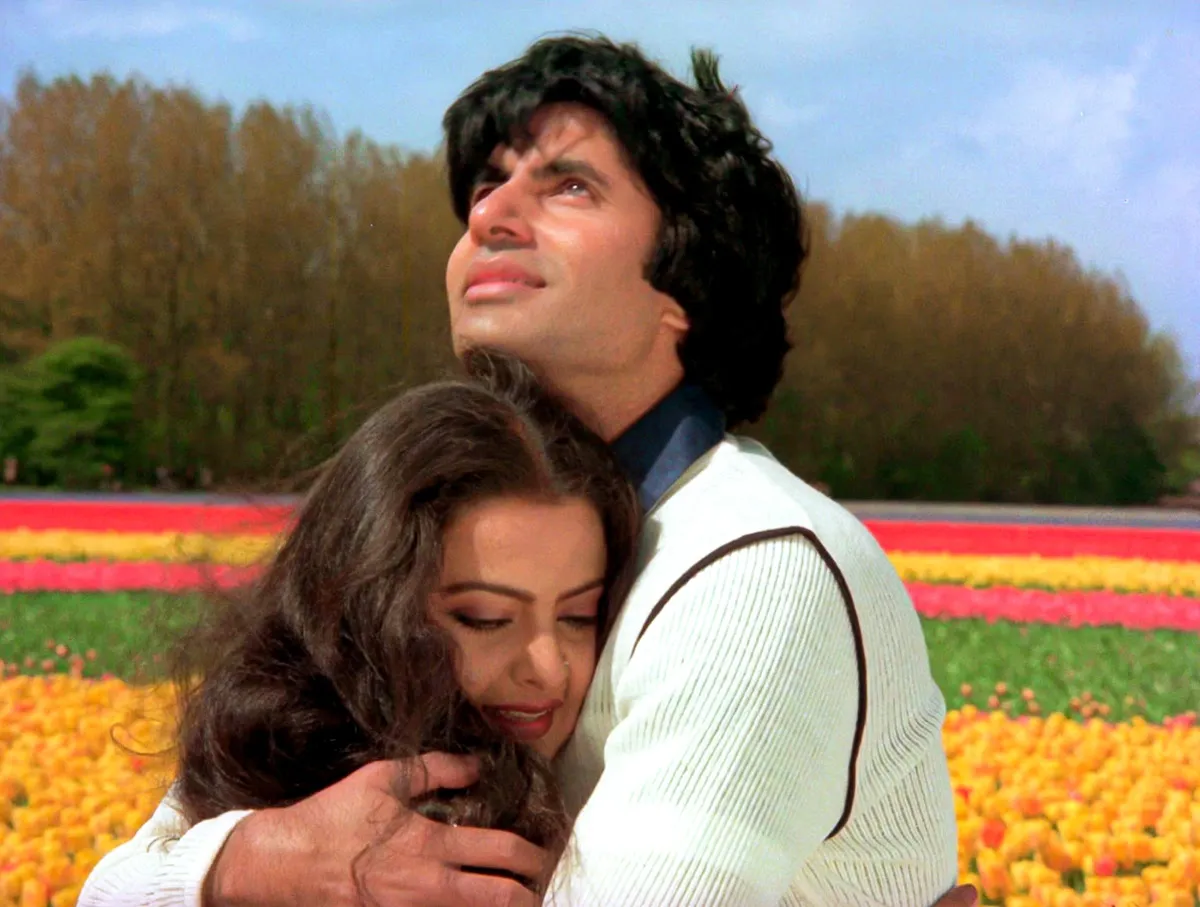 Amitabh Bachchan & Rekha, the lead actors from the film 'Silsila' (1981)  directed by Yash Chopra — Google Arts & Culture