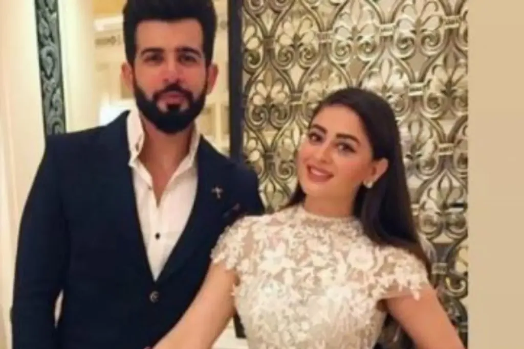 Maahi Vij<br />
 Jay Bhanushali