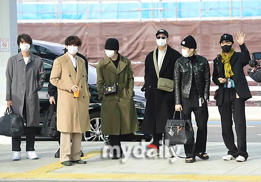 Globally Popular BTS Spotted At Incheon International Airport As They  Head Off To L.A.<br />
